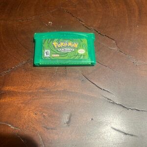 Pokémon LeafGreen Version Game Cartridge - Green